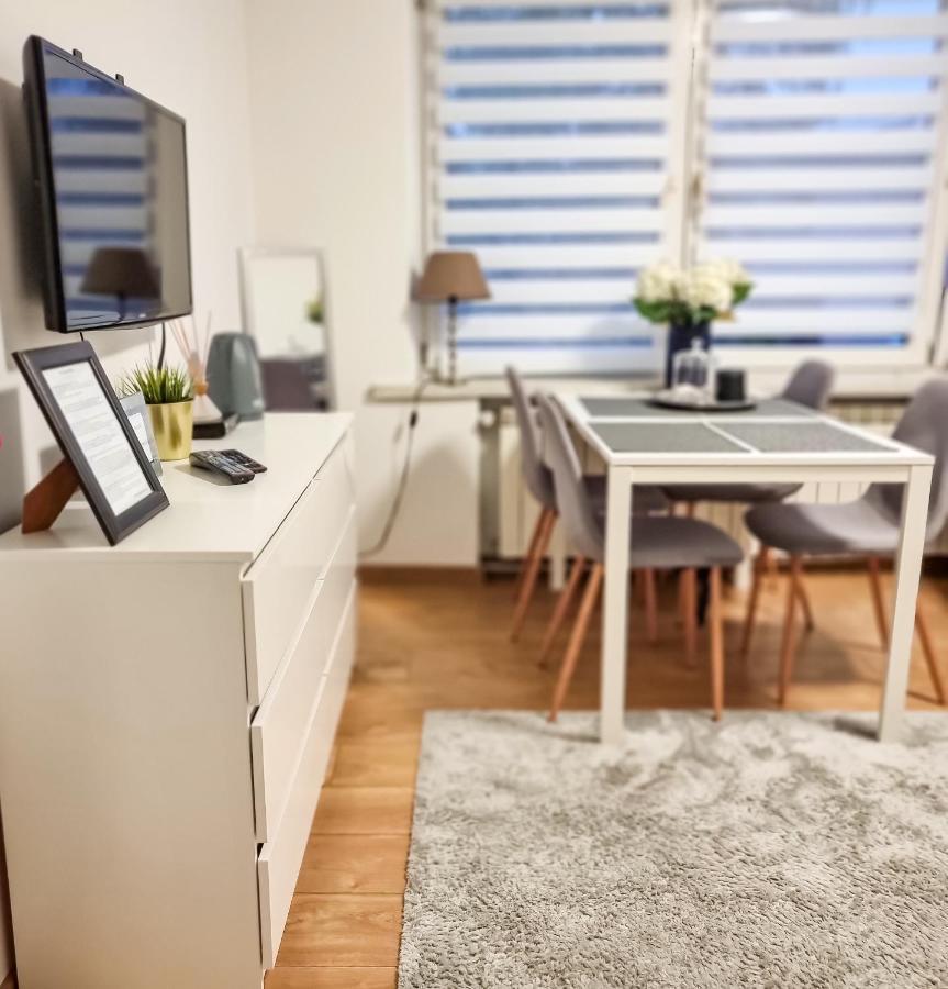 Fredry 15F Apartment Krakow Luaran gambar